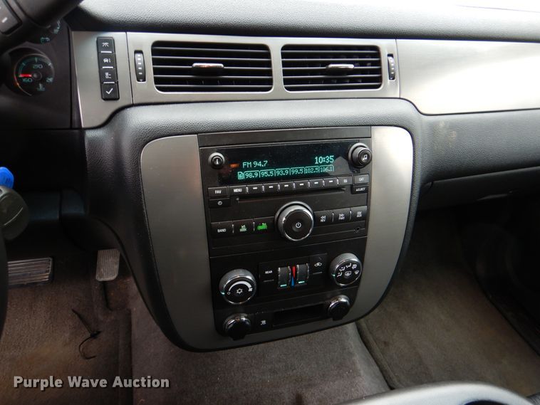 image for item JS9580 2010 Chevrolet Suburban  SUV