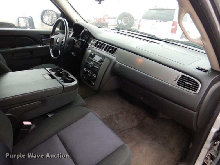 image for item JS9580 2010 Chevrolet Suburban  SUV