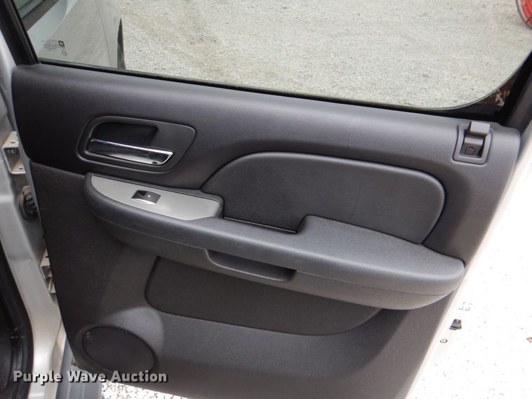 image for item JS9580 2010 Chevrolet Suburban  SUV