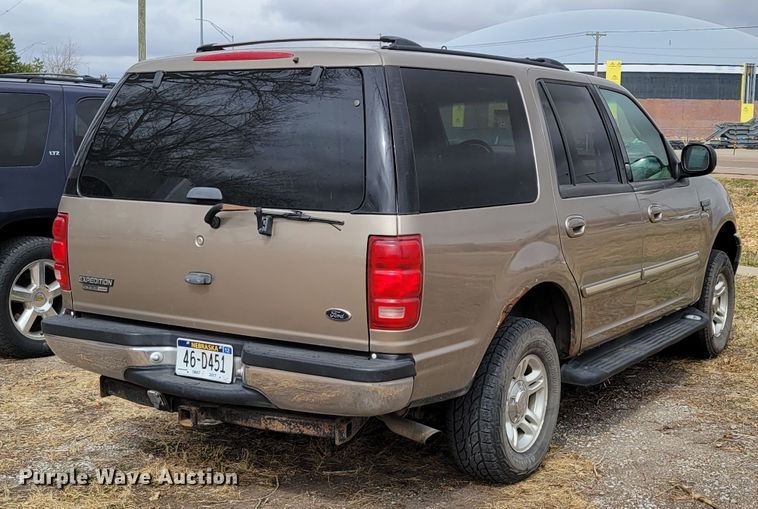 image for item JY9230 2001 Ford Expedition XLT  SUV