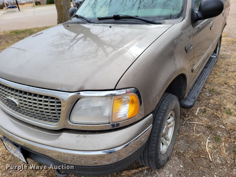 image for item JY9230 2001 Ford Expedition XLT  SUV