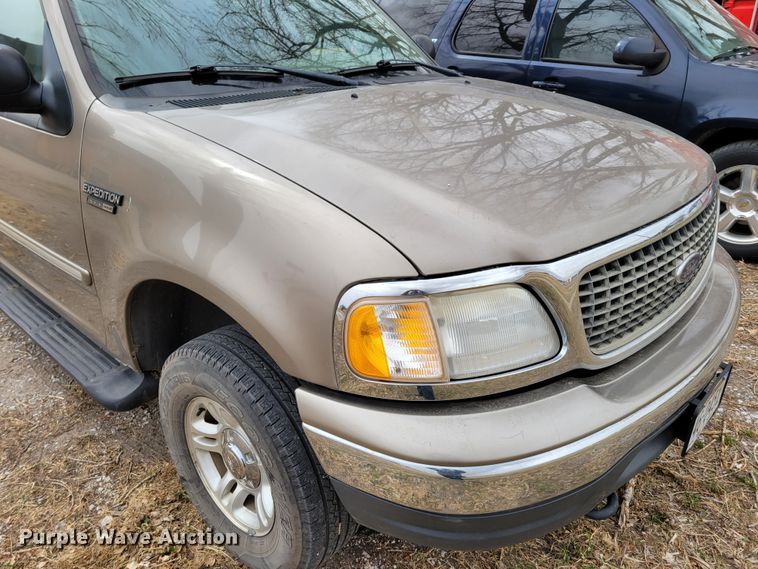 image for item JY9230 2001 Ford Expedition XLT  SUV