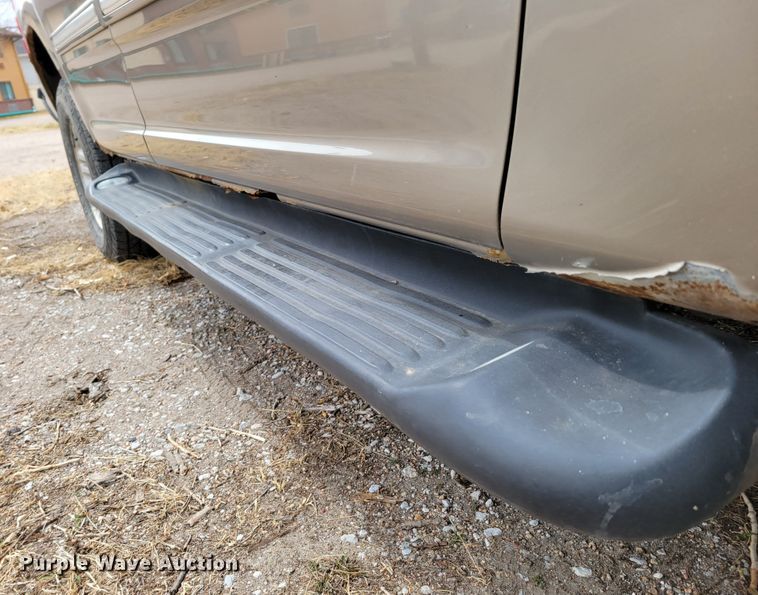 image for item JY9230 2001 Ford Expedition XLT  SUV