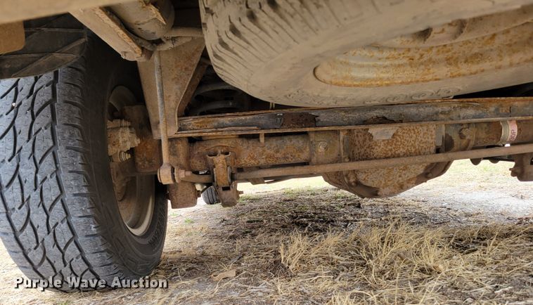 image for item JY9230 2001 Ford Expedition XLT  SUV