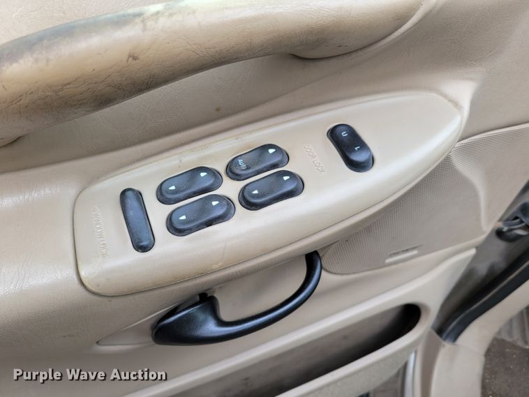 image for item JY9230 2001 Ford Expedition XLT  SUV