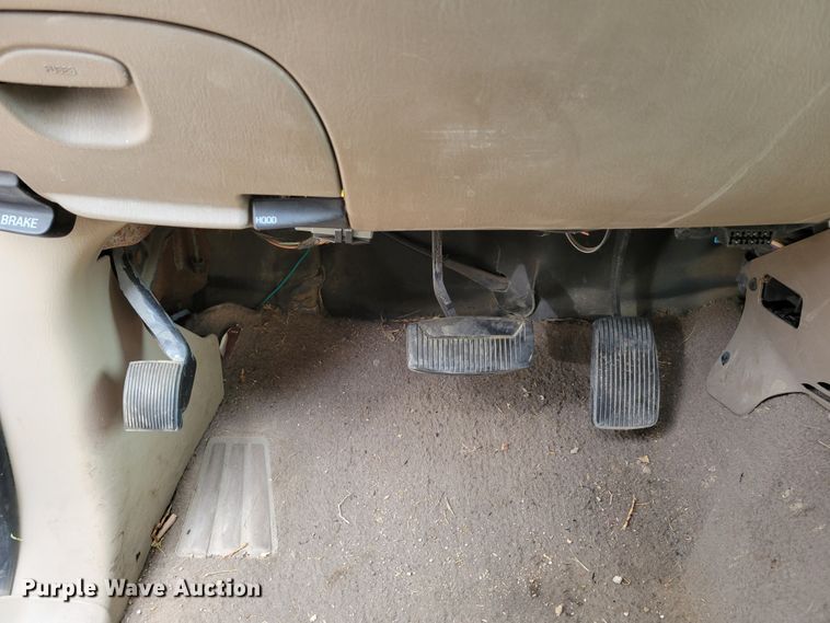 image for item JY9230 2001 Ford Expedition XLT  SUV