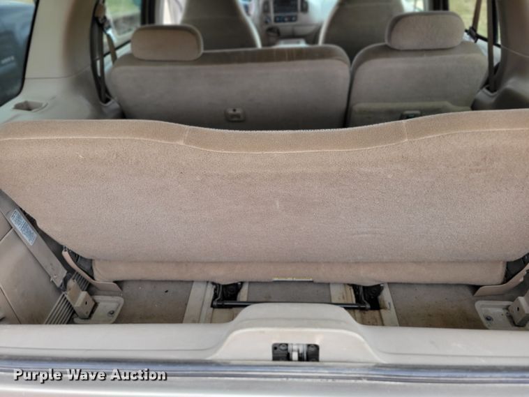 image for item JY9230 2001 Ford Expedition XLT  SUV