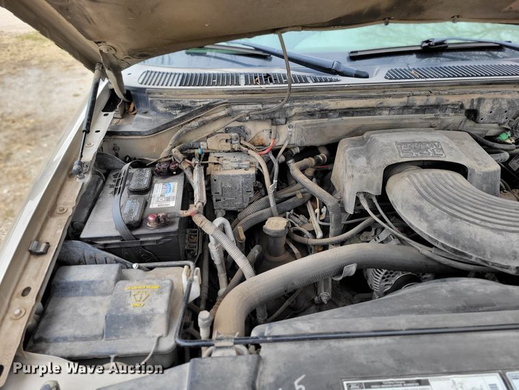 image for item JY9230 2001 Ford Expedition XLT  SUV