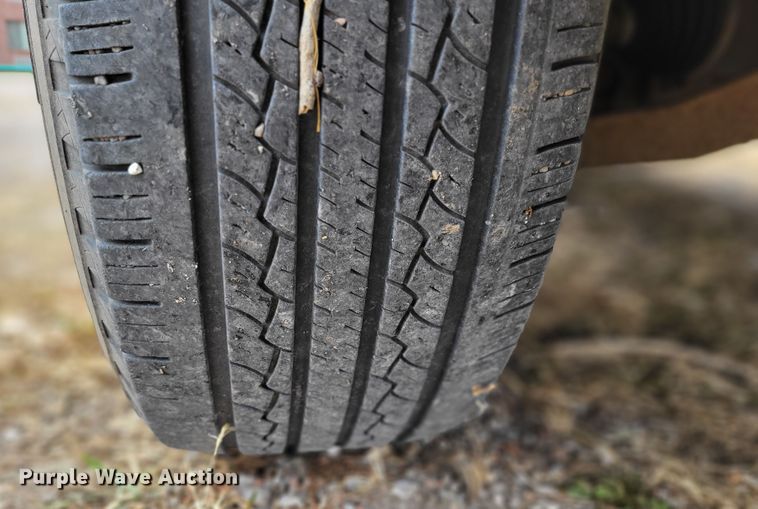 image for item JY9230 2001 Ford Expedition XLT  SUV