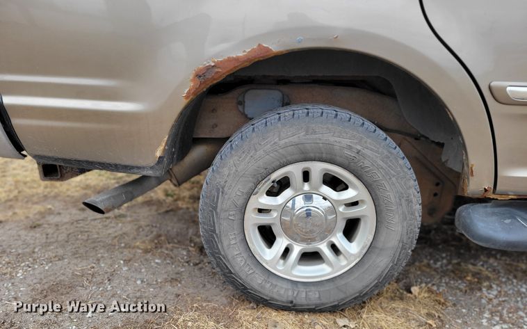 image for item JY9230 2001 Ford Expedition XLT  SUV