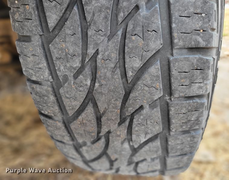 image for item JY9230 2001 Ford Expedition XLT  SUV