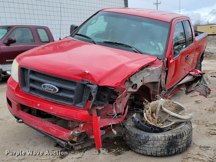 image for item JY9236 2005 Ford F150  SuperCab pickup truck