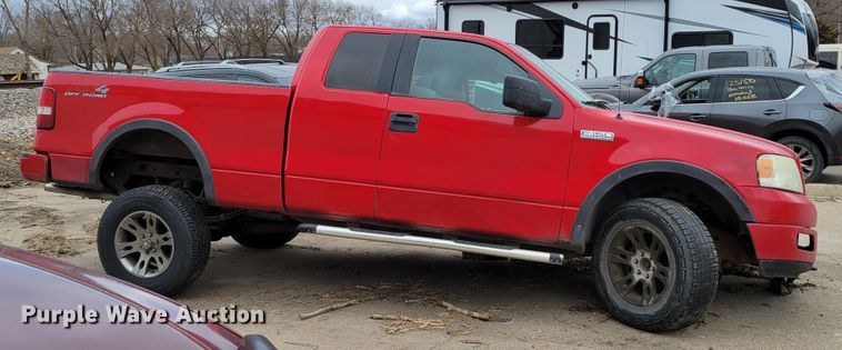 image for item JY9236 2005 Ford F150  SuperCab pickup truck