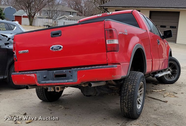 image for item JY9236 2005 Ford F150  SuperCab pickup truck