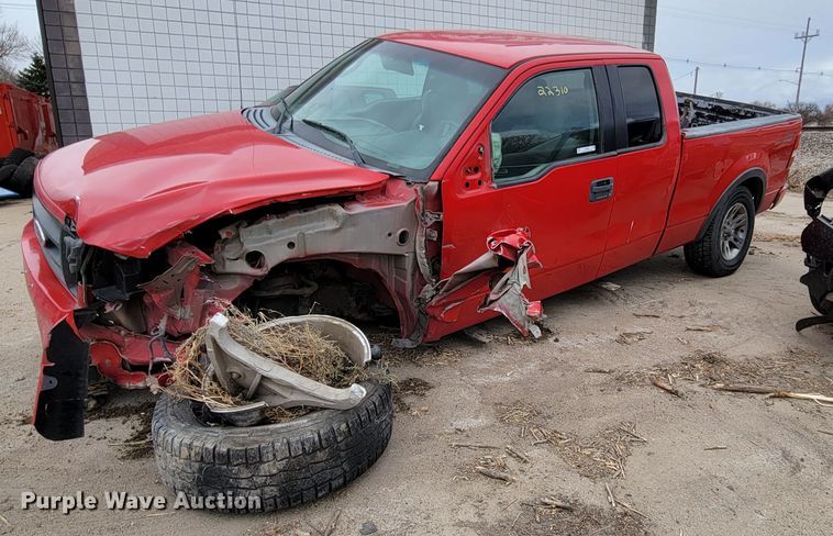 image for item JY9236 2005 Ford F150  SuperCab pickup truck