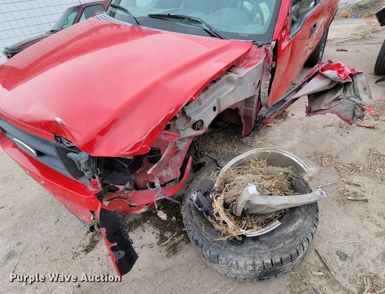 image for item JY9236 2005 Ford F150  SuperCab pickup truck