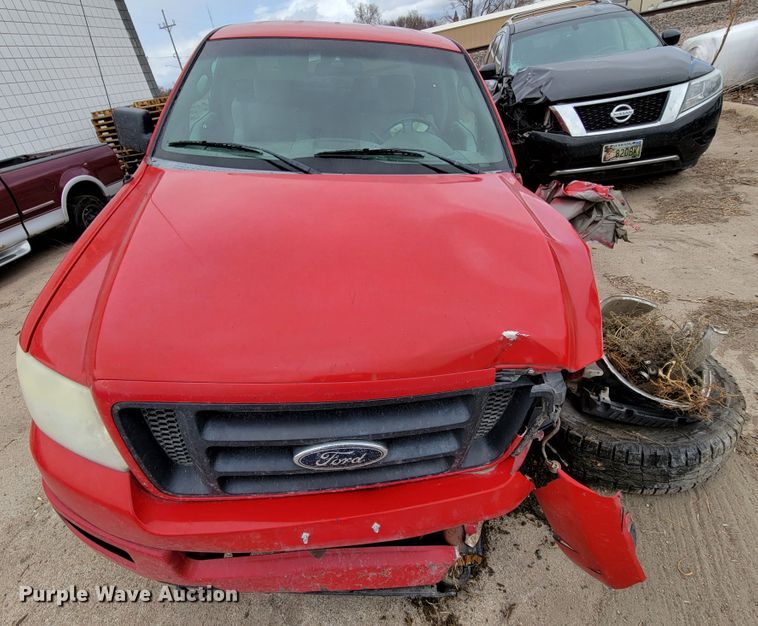 image for item JY9236 2005 Ford F150  SuperCab pickup truck