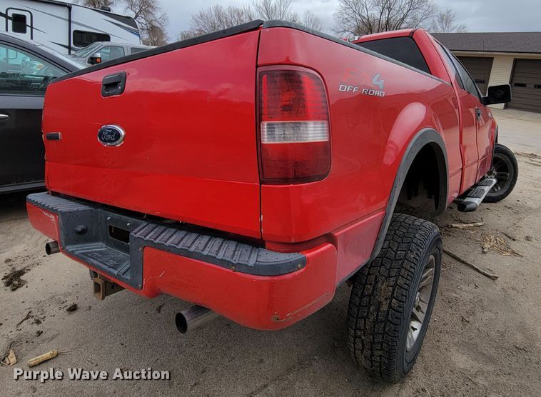 image for item JY9236 2005 Ford F150  SuperCab pickup truck