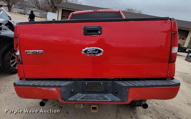 image for item JY9236 2005 Ford F150  SuperCab pickup truck