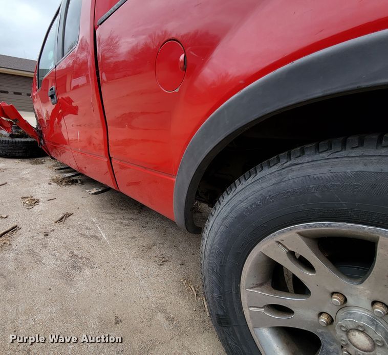 image for item JY9236 2005 Ford F150  SuperCab pickup truck