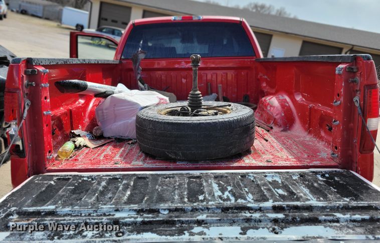 image for item JY9236 2005 Ford F150  SuperCab pickup truck