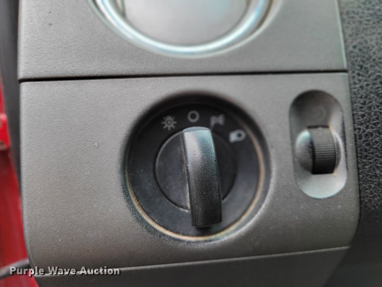 image for item JY9236 2005 Ford F150  SuperCab pickup truck