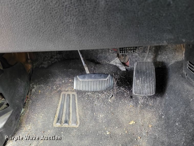 image for item JY9236 2005 Ford F150  SuperCab pickup truck