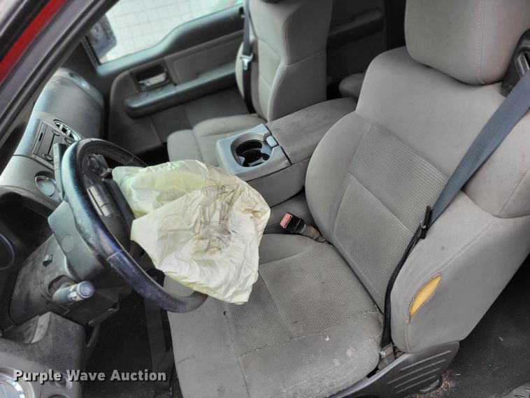 image for item JY9236 2005 Ford F150  SuperCab pickup truck