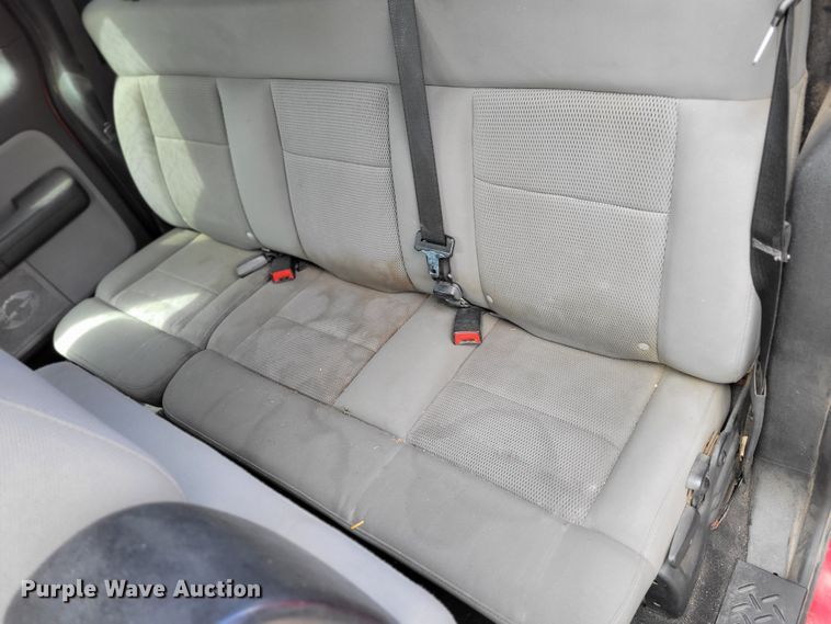 image for item JY9236 2005 Ford F150  SuperCab pickup truck