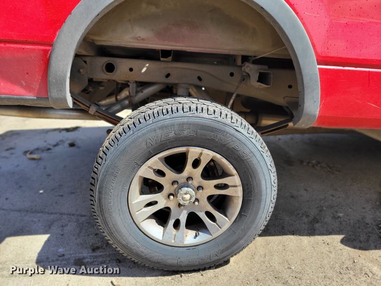 image for item JY9236 2005 Ford F150  SuperCab pickup truck