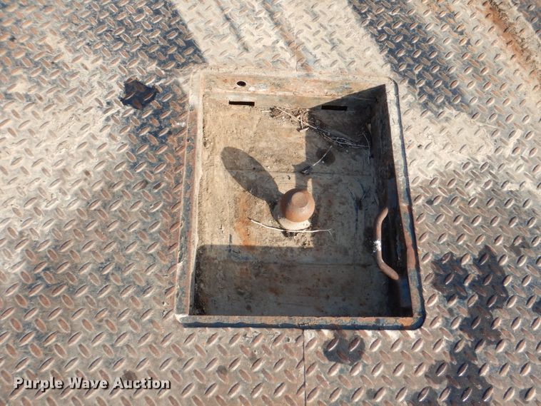 image for item JY9256 Bradford flatbed