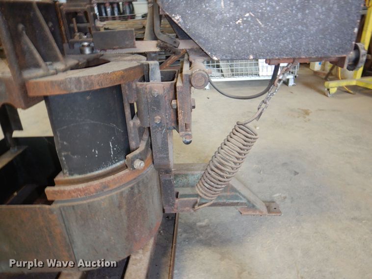 image for item JY9260 Ellis bandsaw