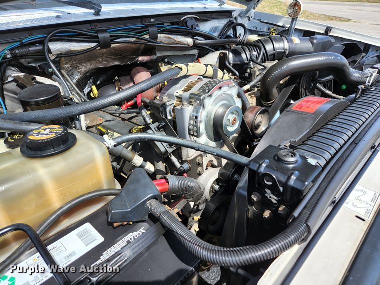 image for item KE9878 1997 Ford F450 Super Duty  flatbed truck