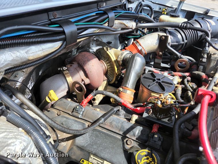 image for item KE9878 1997 Ford F450 Super Duty  flatbed truck