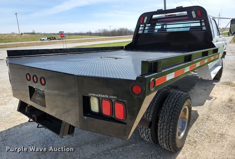 image for item KE9878 1997 Ford F450 Super Duty  flatbed truck
