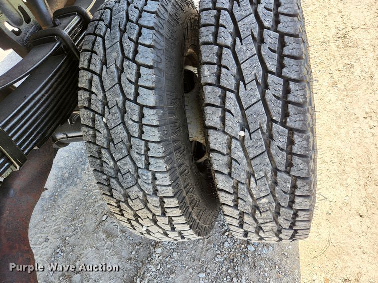 image for item KE9878 1997 Ford F450 Super Duty  flatbed truck