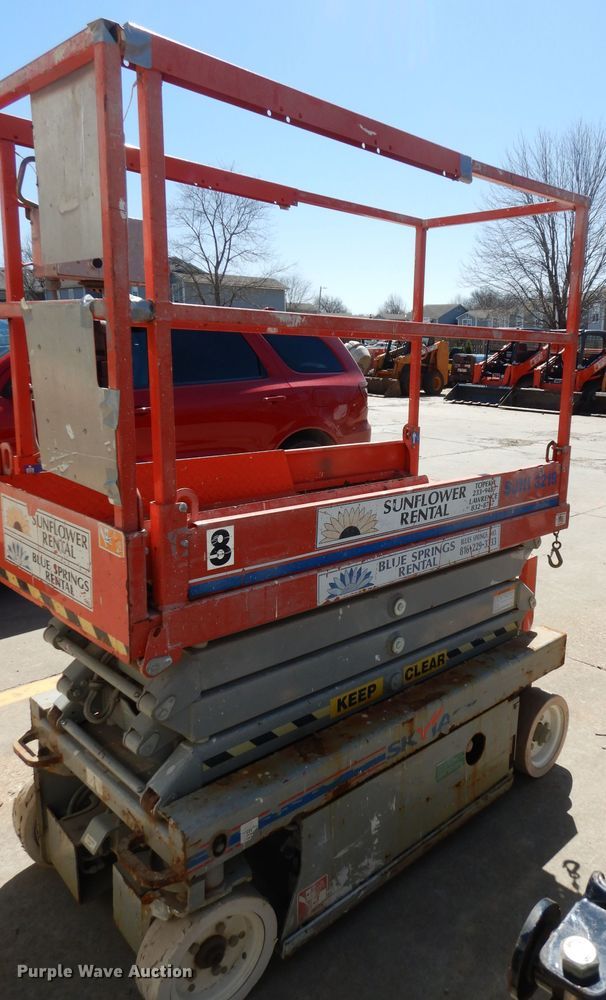 image for item KM9798 2008 Skyjack SJIII 3219  scissor lift