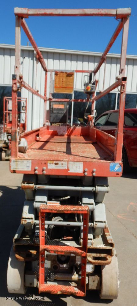 image for item KM9799 2008 Skyjack SJIII 3226  scissor lift