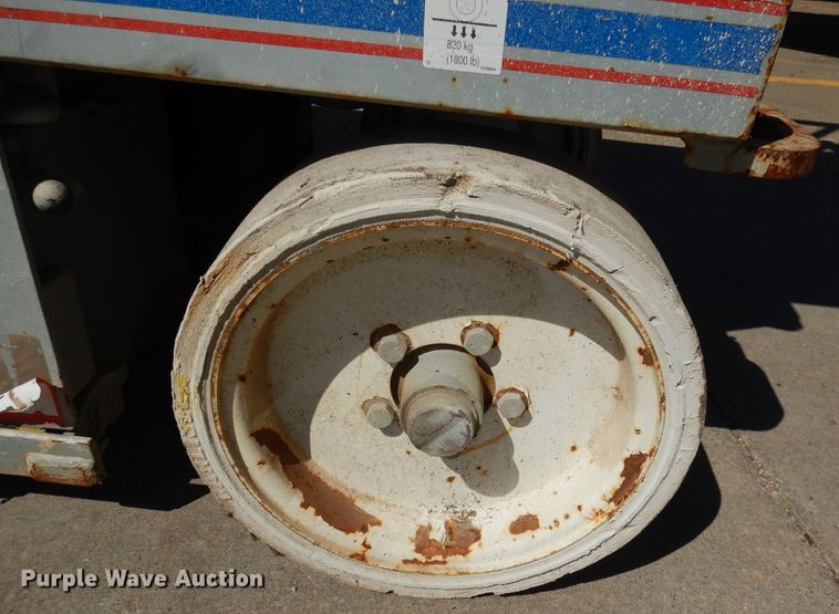 image for item KM9799 2008 Skyjack SJIII 3226  scissor lift