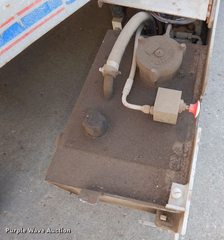 image for item KM9799 2008 Skyjack SJIII 3226  scissor lift