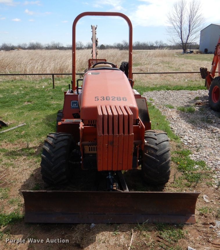 image for item KP9252 2004 Ditch Witch RT40  trencher