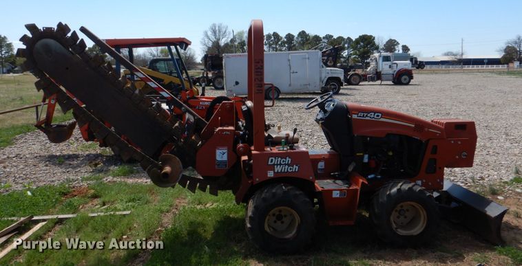 image for item KP9252 2004 Ditch Witch RT40  trencher