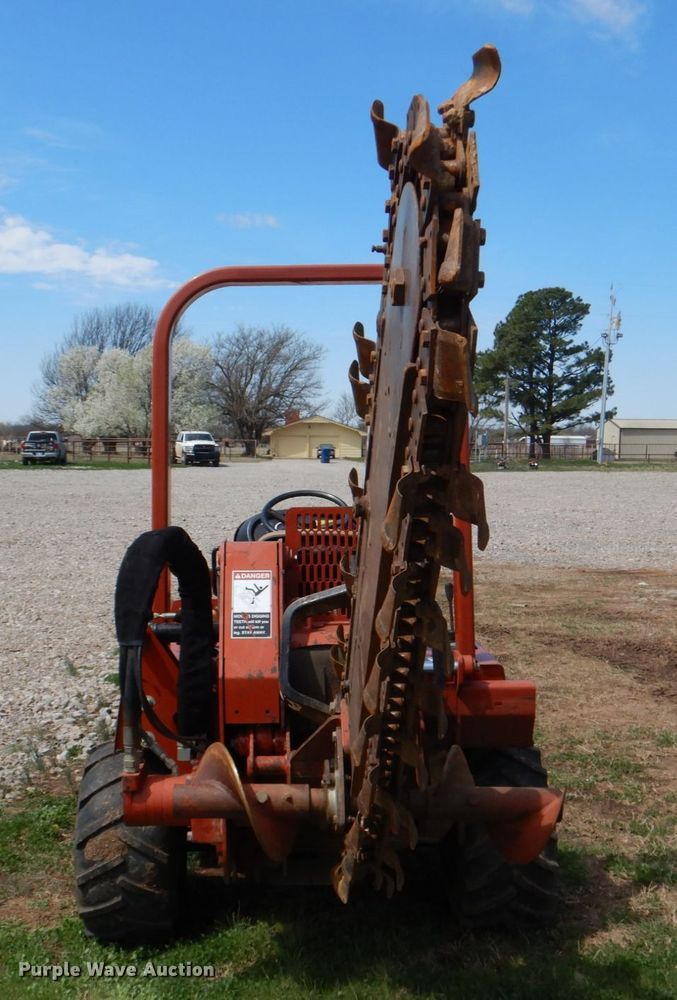 image for item KP9252 2004 Ditch Witch RT40  trencher