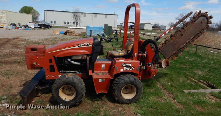 image for item KP9252 2004 Ditch Witch RT40  trencher