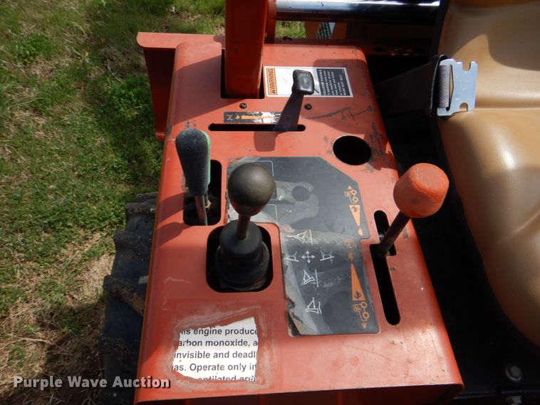 image for item KP9252 2004 Ditch Witch RT40  trencher