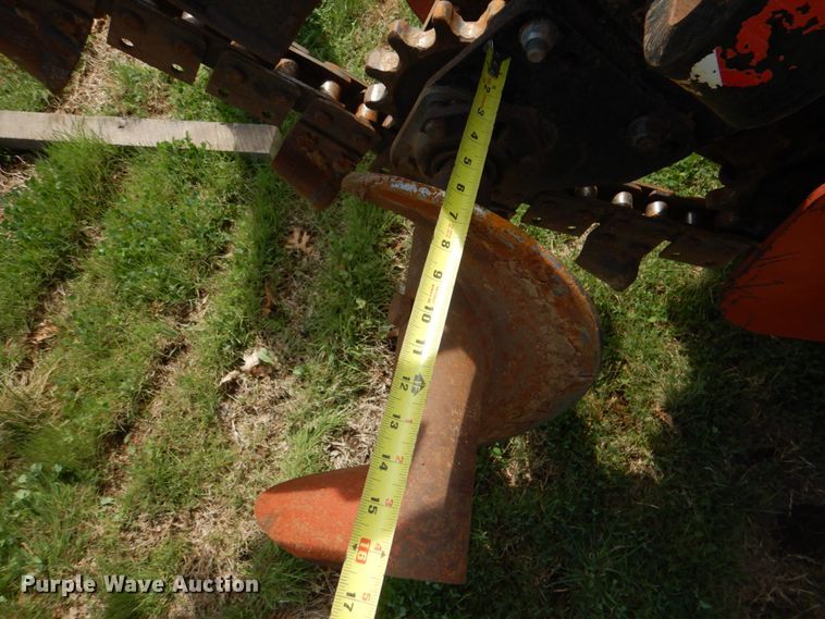 image for item KP9252 2004 Ditch Witch RT40  trencher