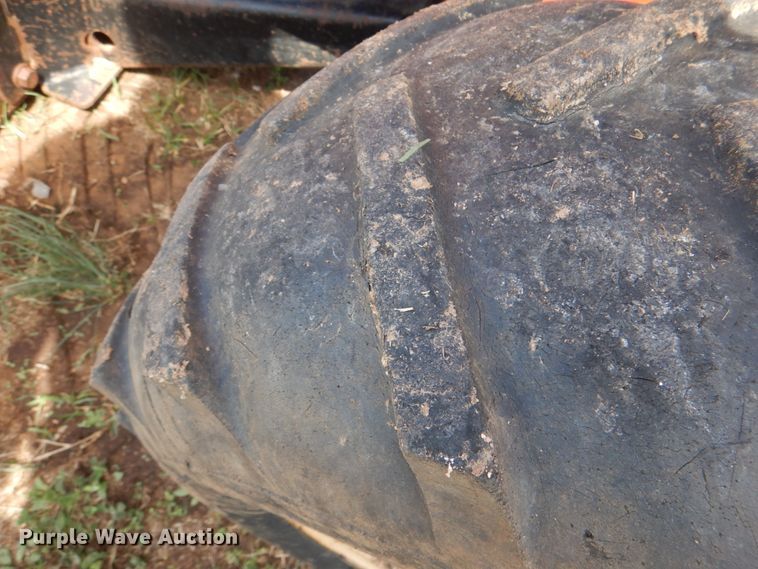 image for item KP9252 2004 Ditch Witch RT40  trencher