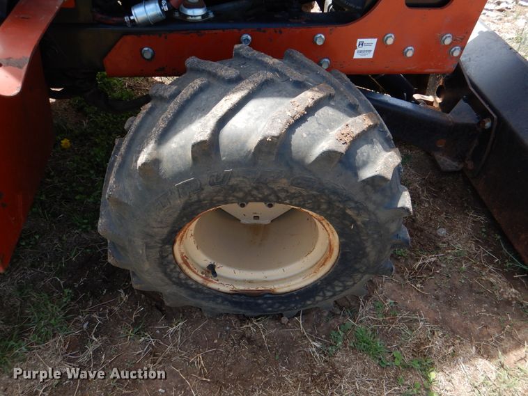 image for item KP9252 2004 Ditch Witch RT40  trencher