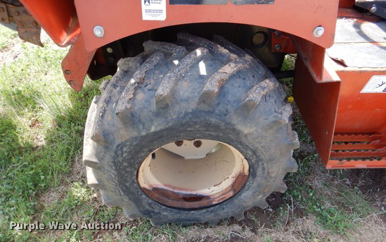 image for item KP9252 2004 Ditch Witch RT40  trencher