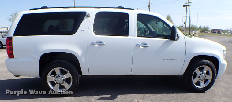 image for item KR9742 2008 Chevrolet Suburban 2500  SUV